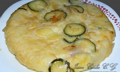 Tortilla de patatas con calabacin y cebolla (1)