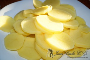 Tortilla de patatas con calabacin y cebolla (2)