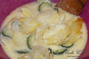 Tortilla de patatas con calabacin y cebolla (7)