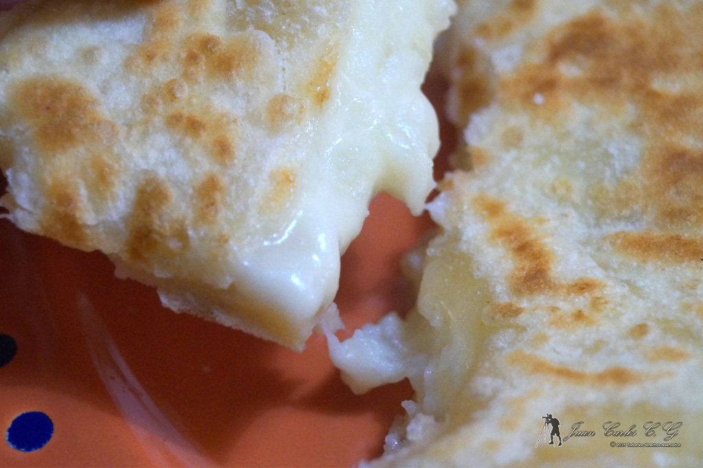 Pan de patata con queso (1)